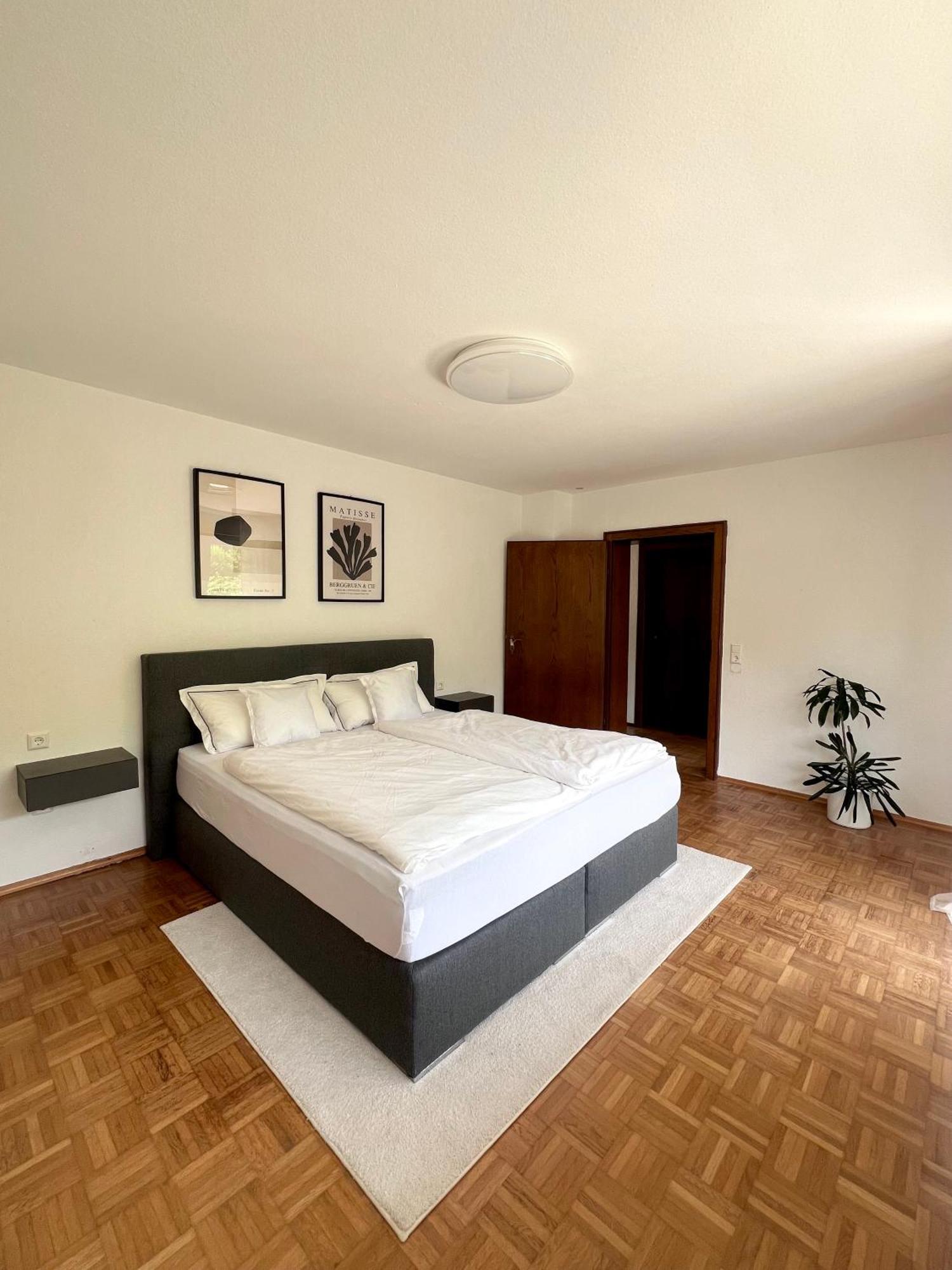 Privates Ferienhaus Mit Pool & Whirlpool Zentral In Bad Dürkheim Esterno foto
