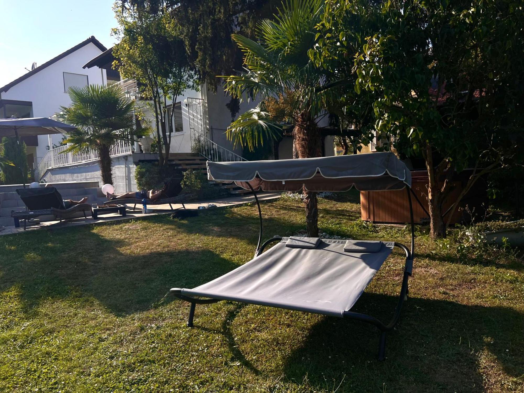 Privates Ferienhaus Mit Pool & Whirlpool Zentral In Bad Dürkheim Esterno foto